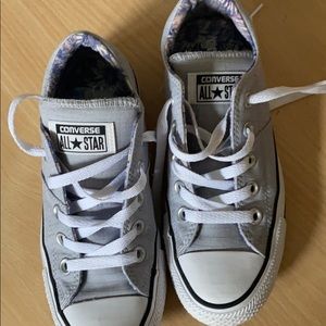 Converse all star size 5